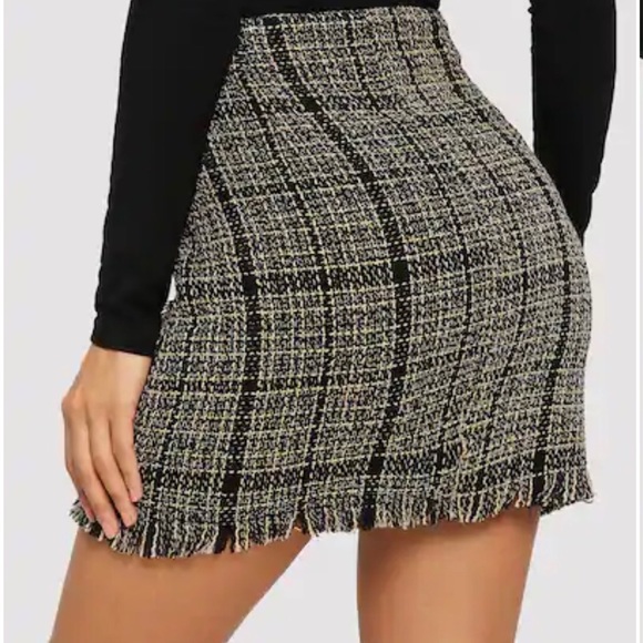 Plaid skirt - Picture 2 of 2